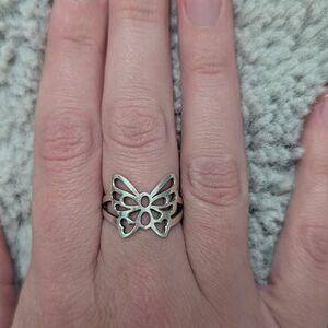 Y2K / Mid-2000s Cutout Butterfly Ring – Silver-Tone